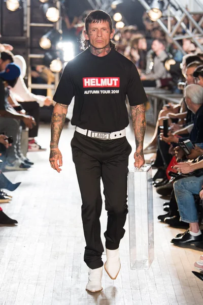 Look 29